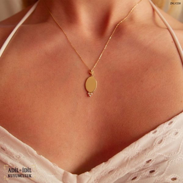 Yeni Model Taşlı Plaka Kolye