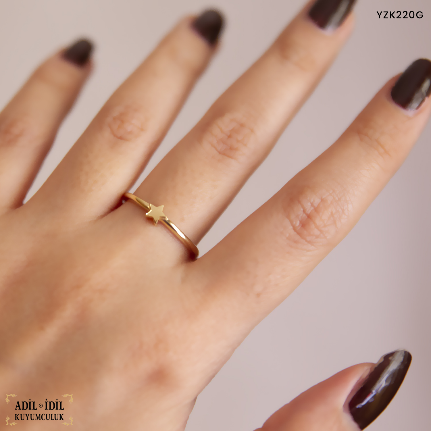 Yıldız Detaylı Altın Yüzük