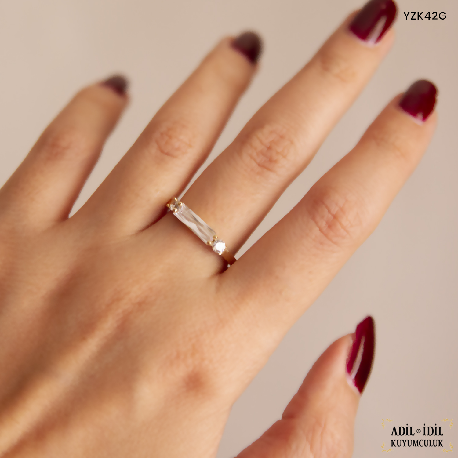 Uzun Baget Taşlı Yüzük