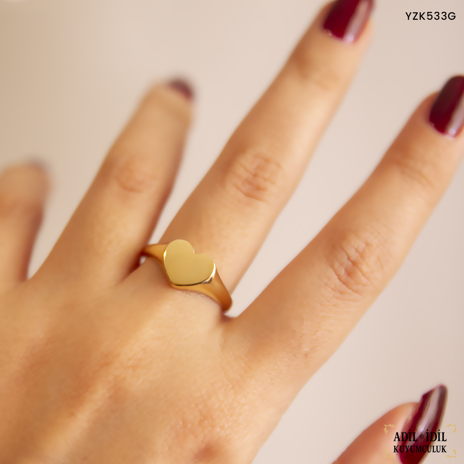 Kalp Detaylı Altın Yüzük
