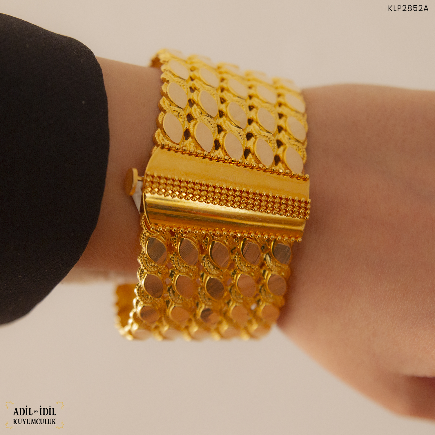 14 Ayar Altın Halep Burmalı Kelepçe