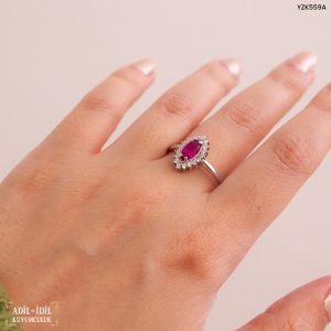 14 Ayar Yakut Taşlı Yüzük