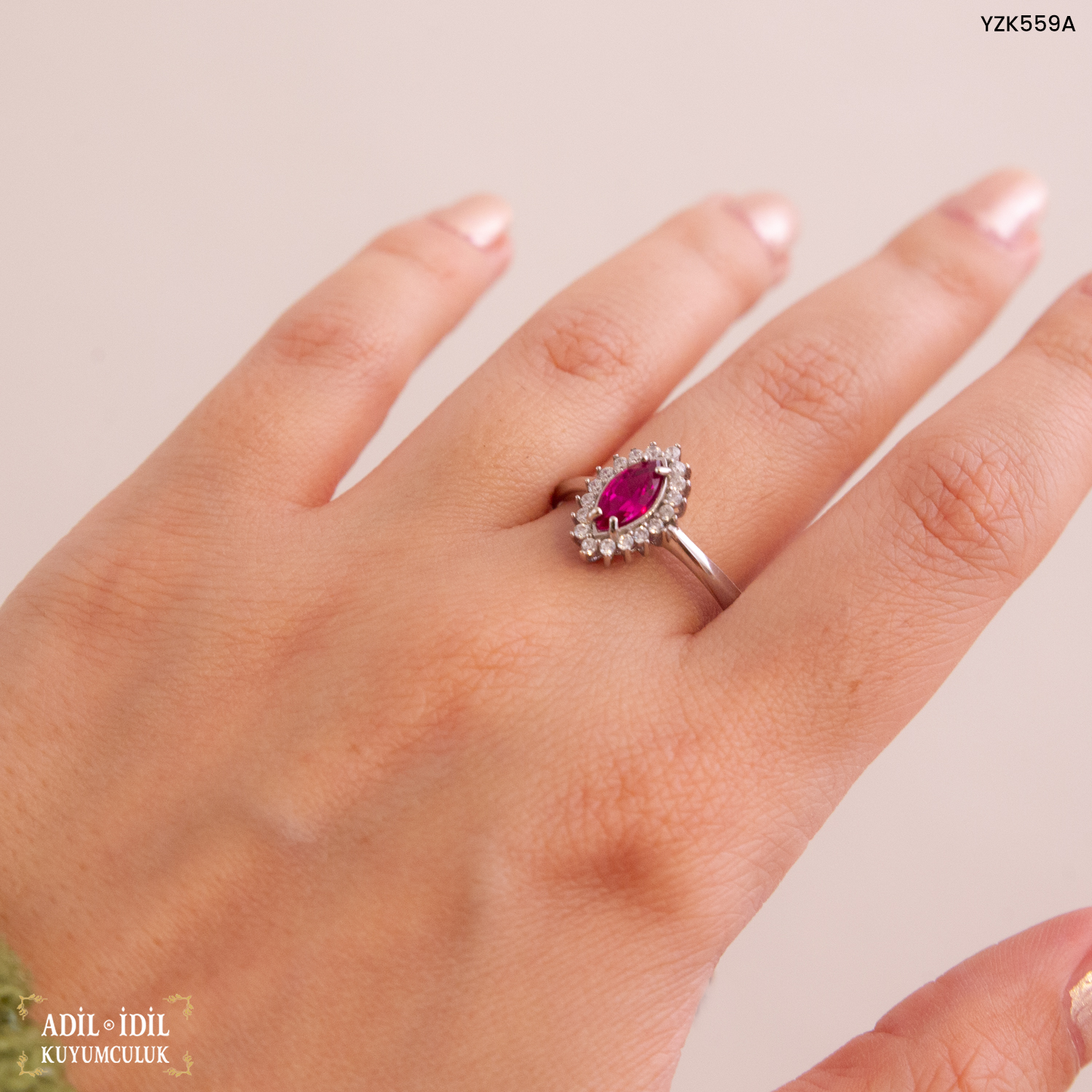 14 Ayar Yakut Taşlı Yüzük