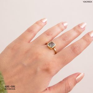 Kare Kesim Yeşil Taşlı Yüzük