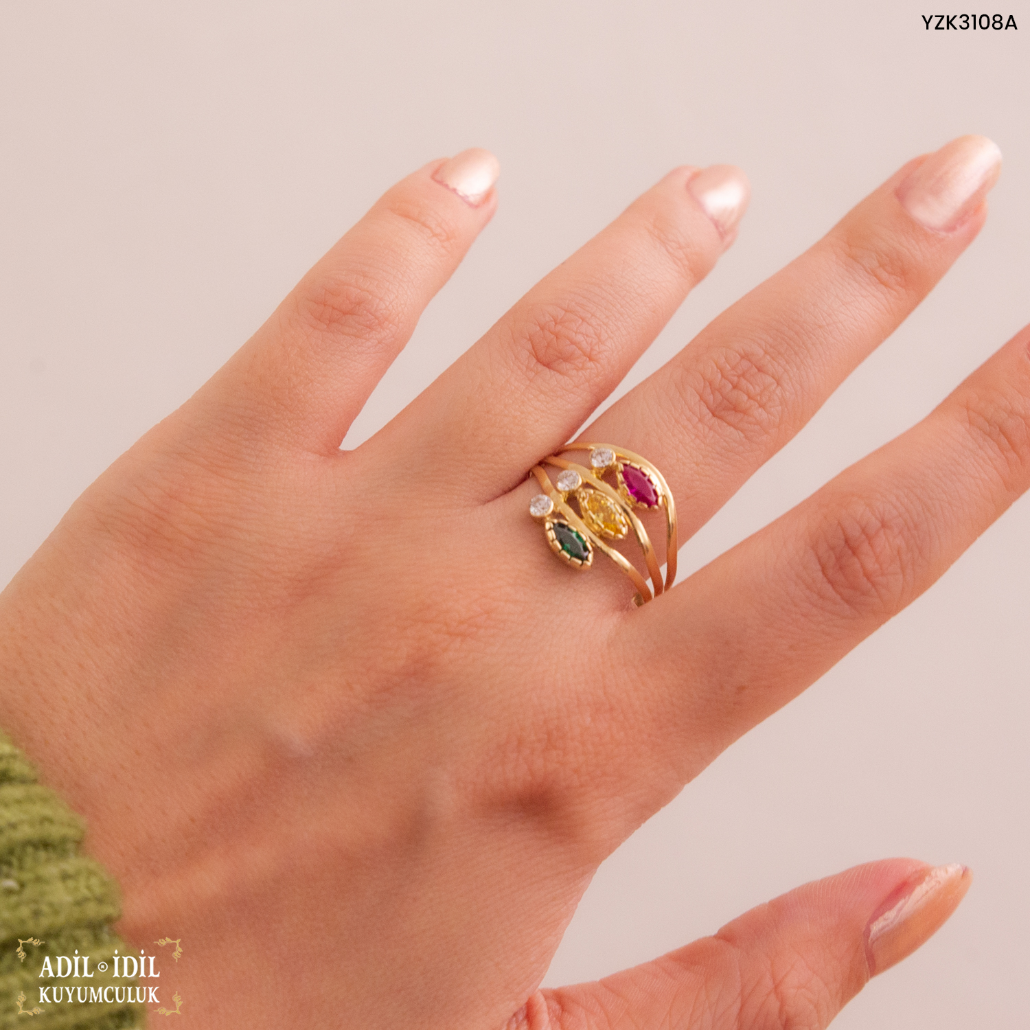 Üç Renk Kaburga Yüzük